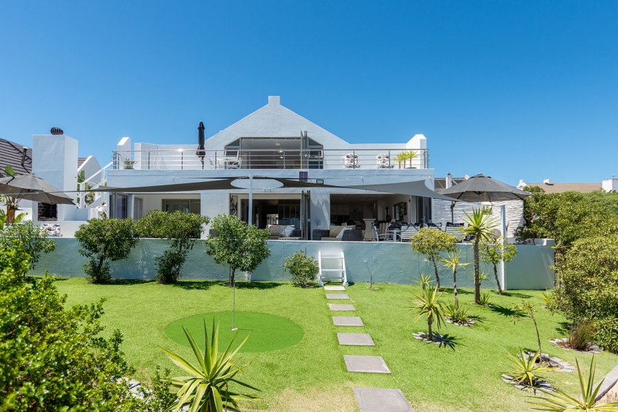 5 Bedroom Property for Sale in Golden Mile Western Cape